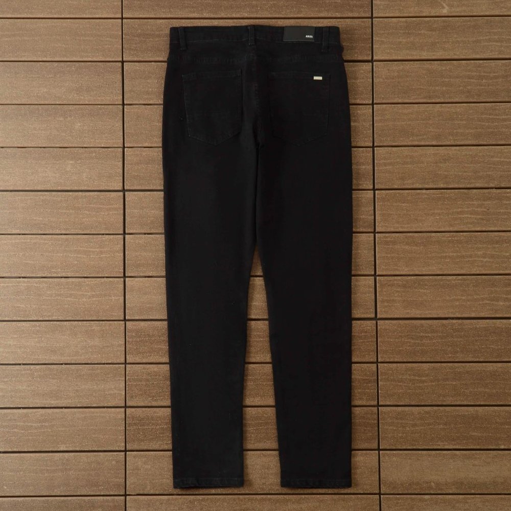 AMIRI Fashionable Riveted Ripped Jeans - Picture 5 of 14